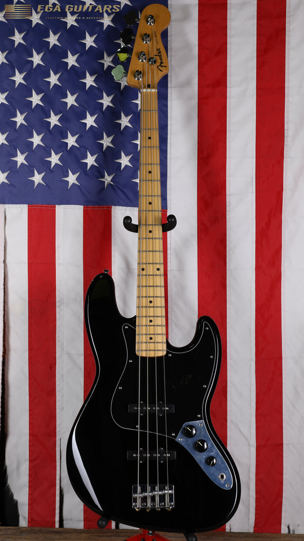 Fender Standard Jazz Bass - Black