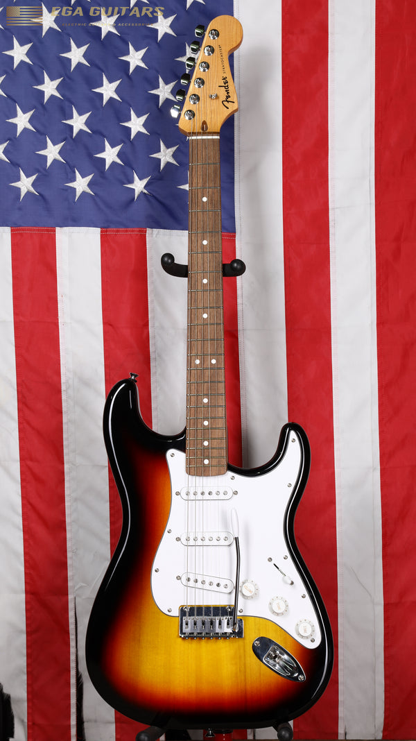 Fender Standard Stratocaster - 3-Color Sunburst
