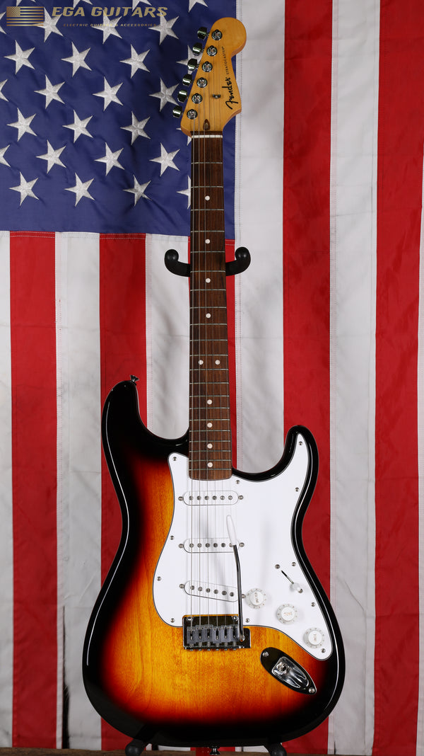 Fender Standard Stratocaster - 3-Color Sunburst