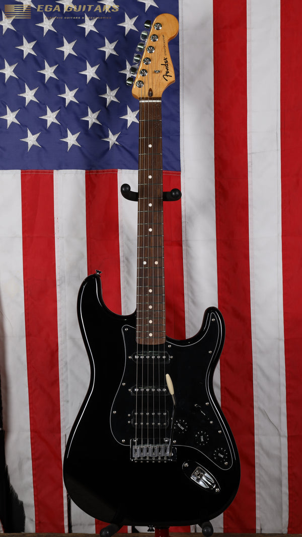 Fender Standard Stratocaster HSS - Black