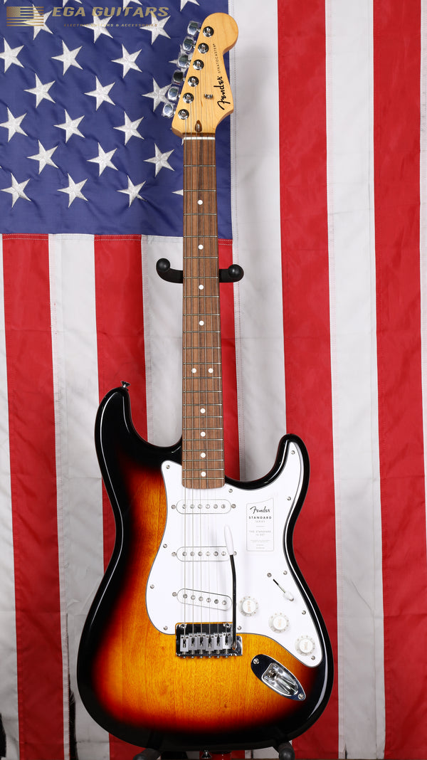 Fender Standard Stratocaster - 3-Color Sunburst