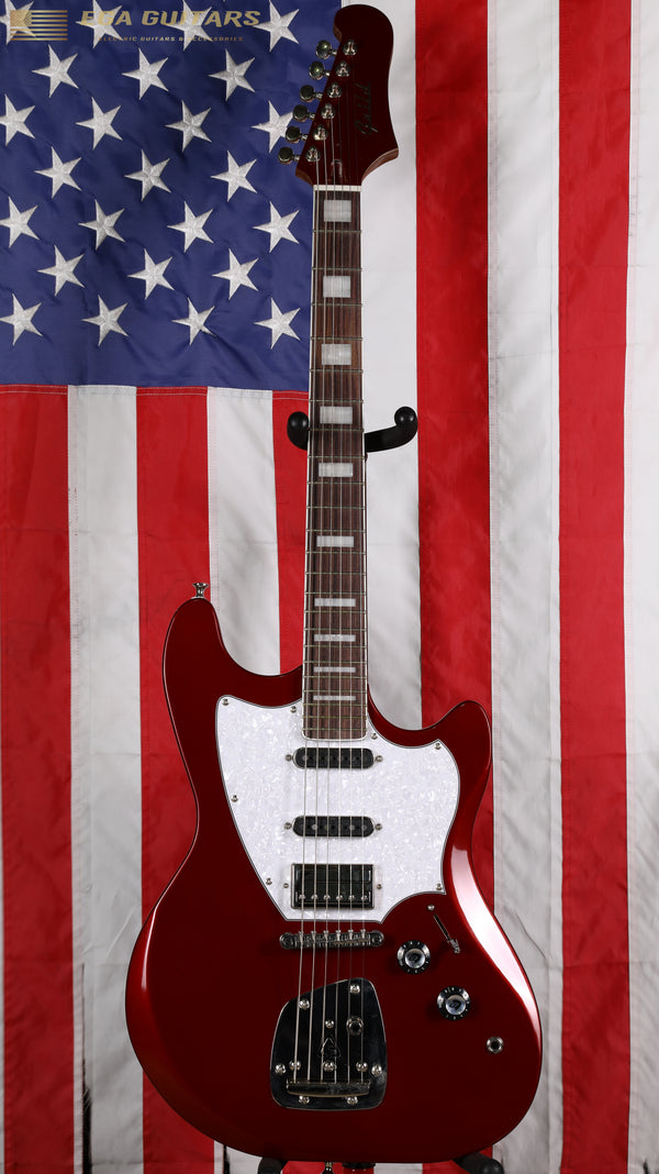 Guild Surfliner Deluxe - Scarlett Red Metallic