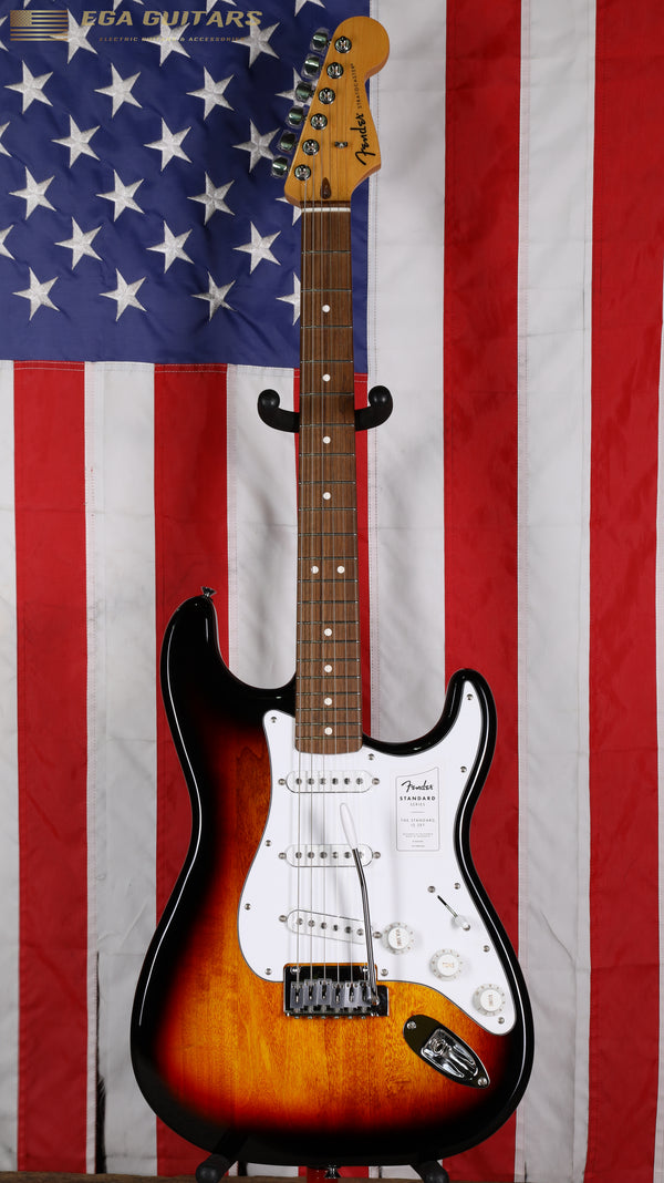 Fender Standard Stratocaster - 3-Color Sunburst