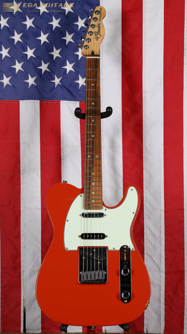 Fender Deluxe Nashville Telecaster with Pau Ferro Fretboard - Fiesta Red