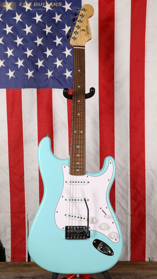 Squier Debut Series - Daphne Blue