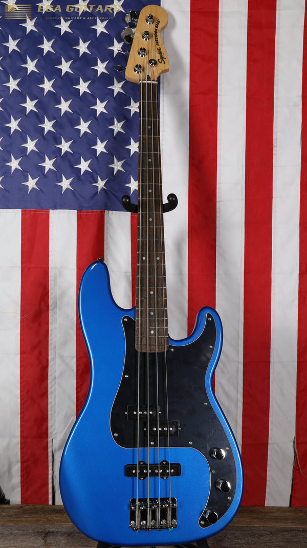 Squier Affinity Precision Bass PJ with Laurel Fretboard - Lake Placid Blue