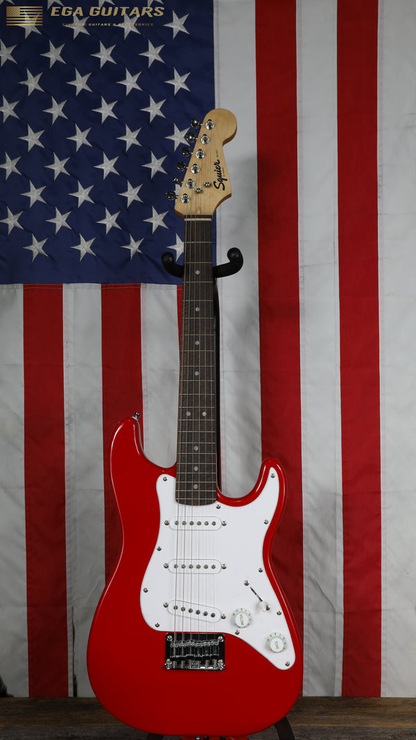 Squier Mini Stratocaster V2 with Laurel Fretboard - Dakota Red