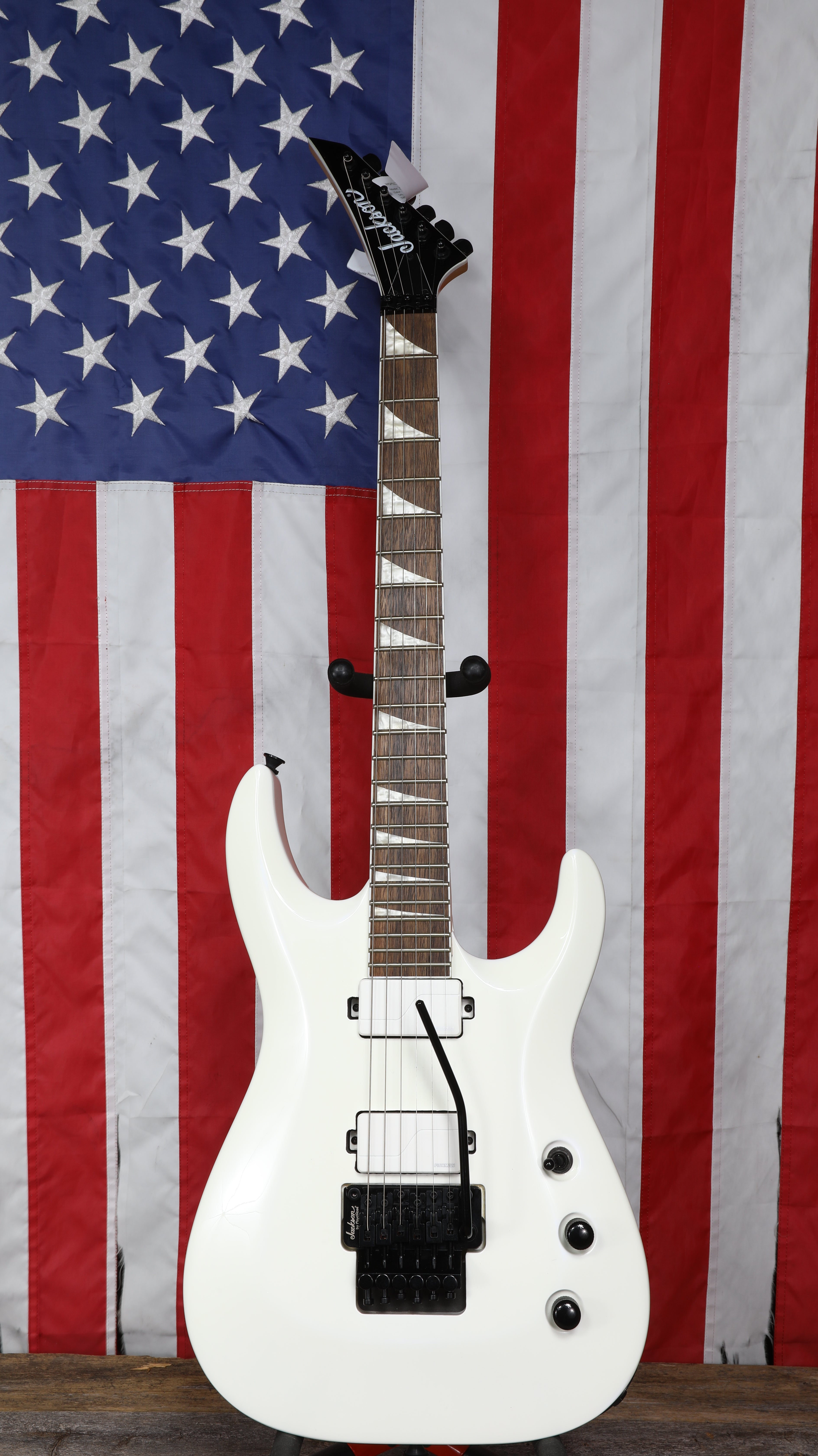 Jackson X Series DKA-R EX Dinky Archtop Extreme - Snow White – EGA Guitars