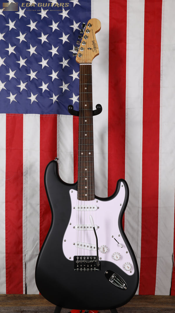 Squier Debut Series - Satin Black