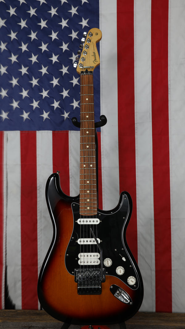 Fender Player Stratocaster Floyd Rose HSS with Pau Ferro Fretboard - 3-Color Sunburst