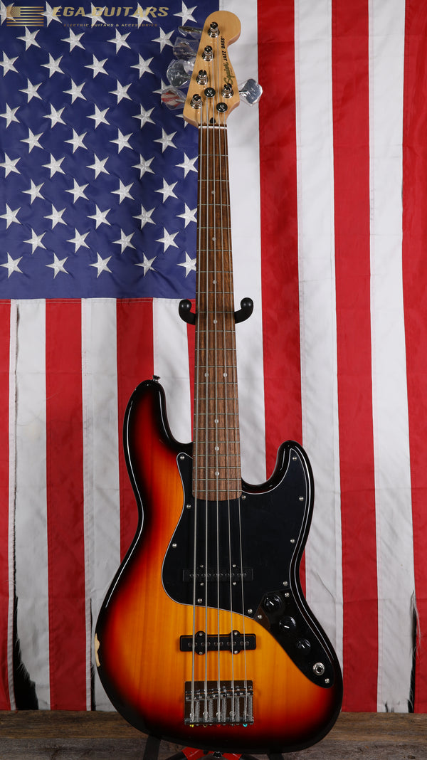 Squier Affinity Jazz Bass V with Laurel Fretboard - 3-Color Sunburst