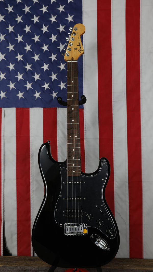 Fender Standard Stratocaster HSS - Black